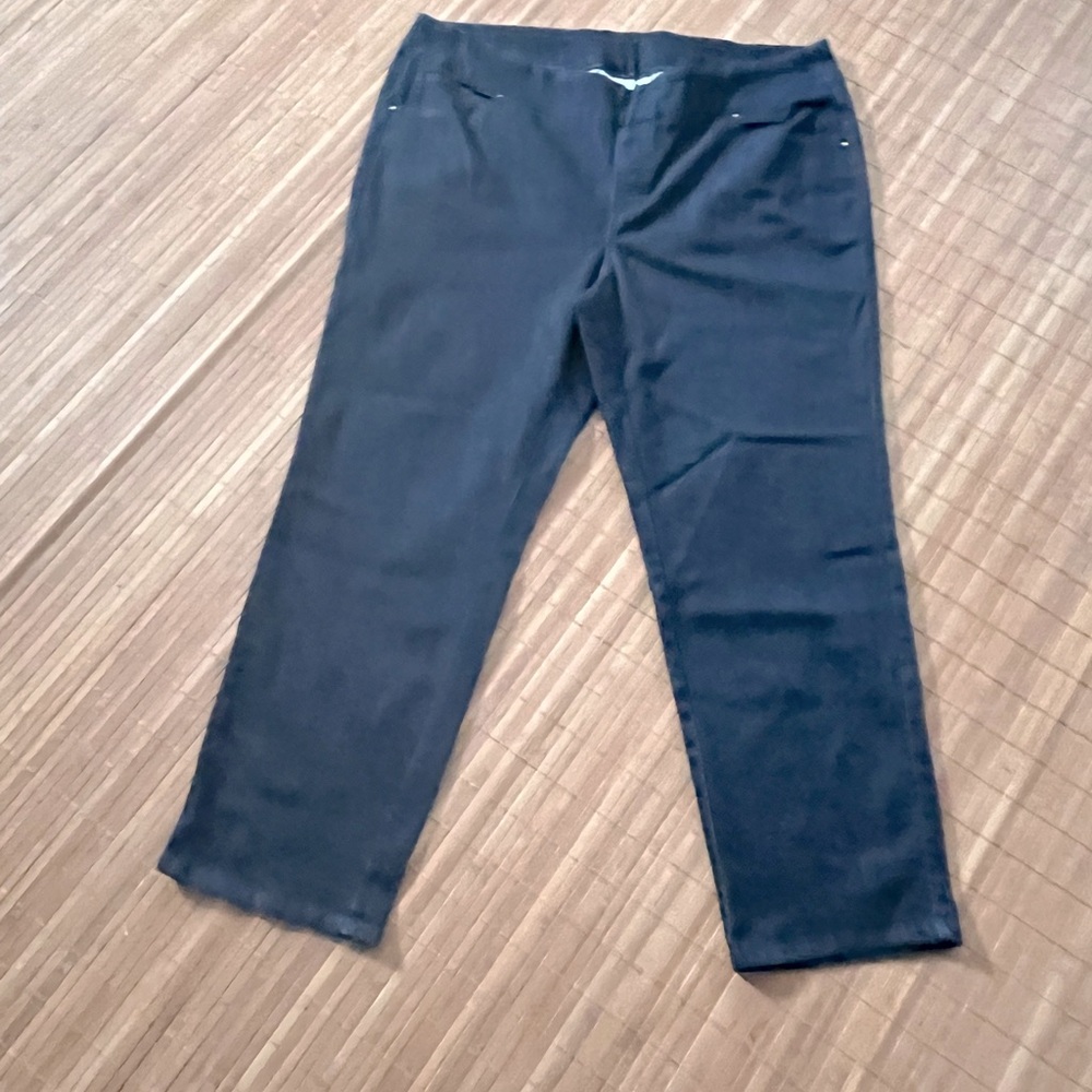 D&co 26W Dark Blue Pull on Jeans EUC